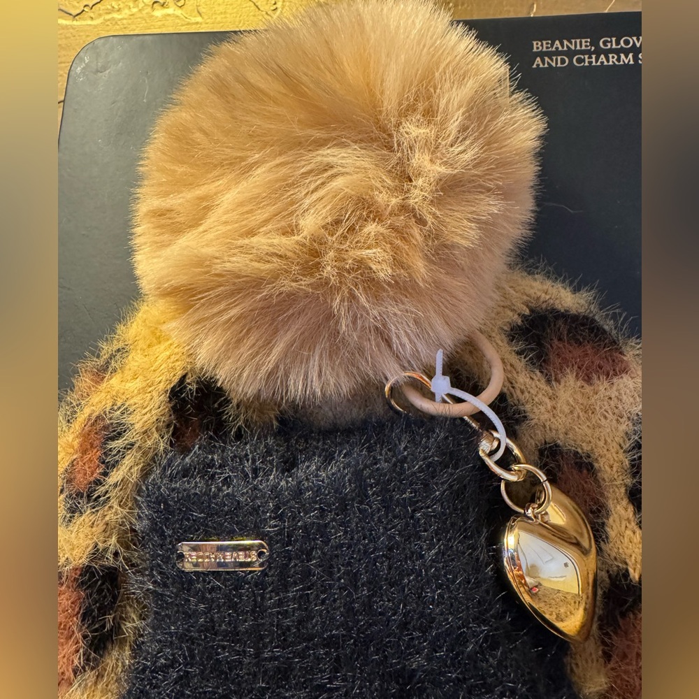 STEVE MADDEN Leopard Print Beanie, Charm, and Glove Set NWT - Picture 3 of 7